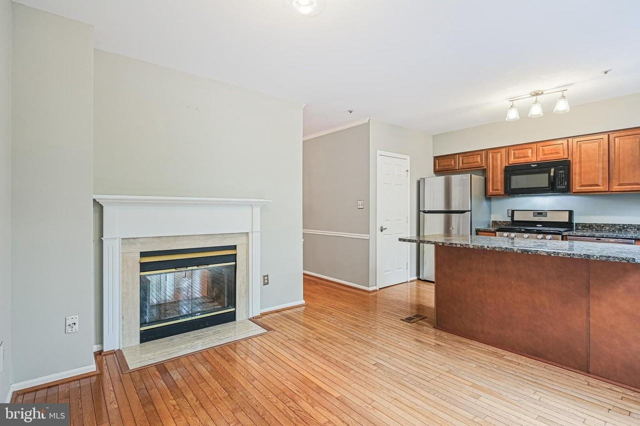 17847 Shotley Bridge Pl - Photo 5 of 33