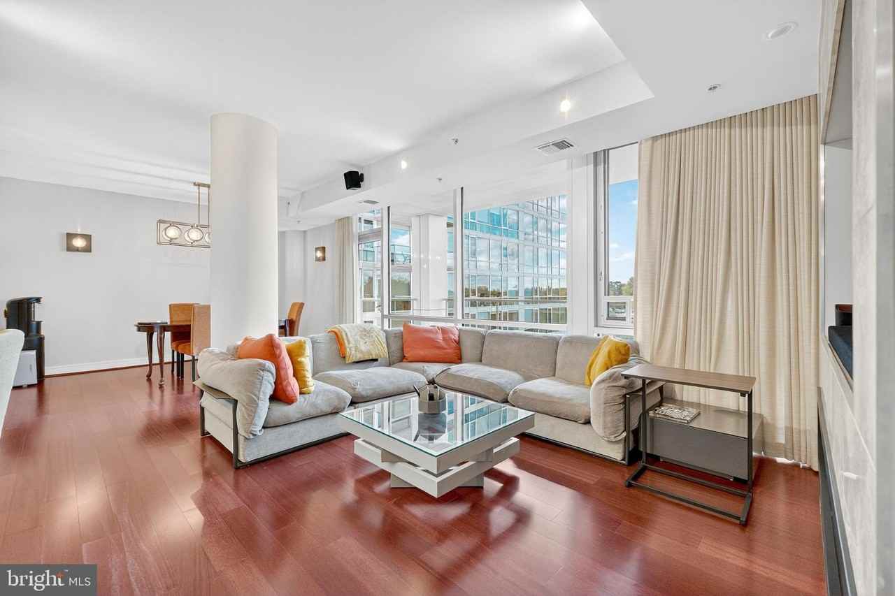 6820 Wisconsin Ave #4006 - Photo 3 of 33