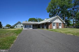 1 Pinetree Ln - Photo 1 of 1