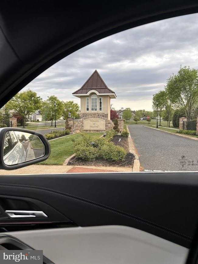 379 Woodlake Dr