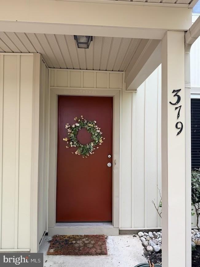 379 Woodlake Dr - Photo 2 of 21