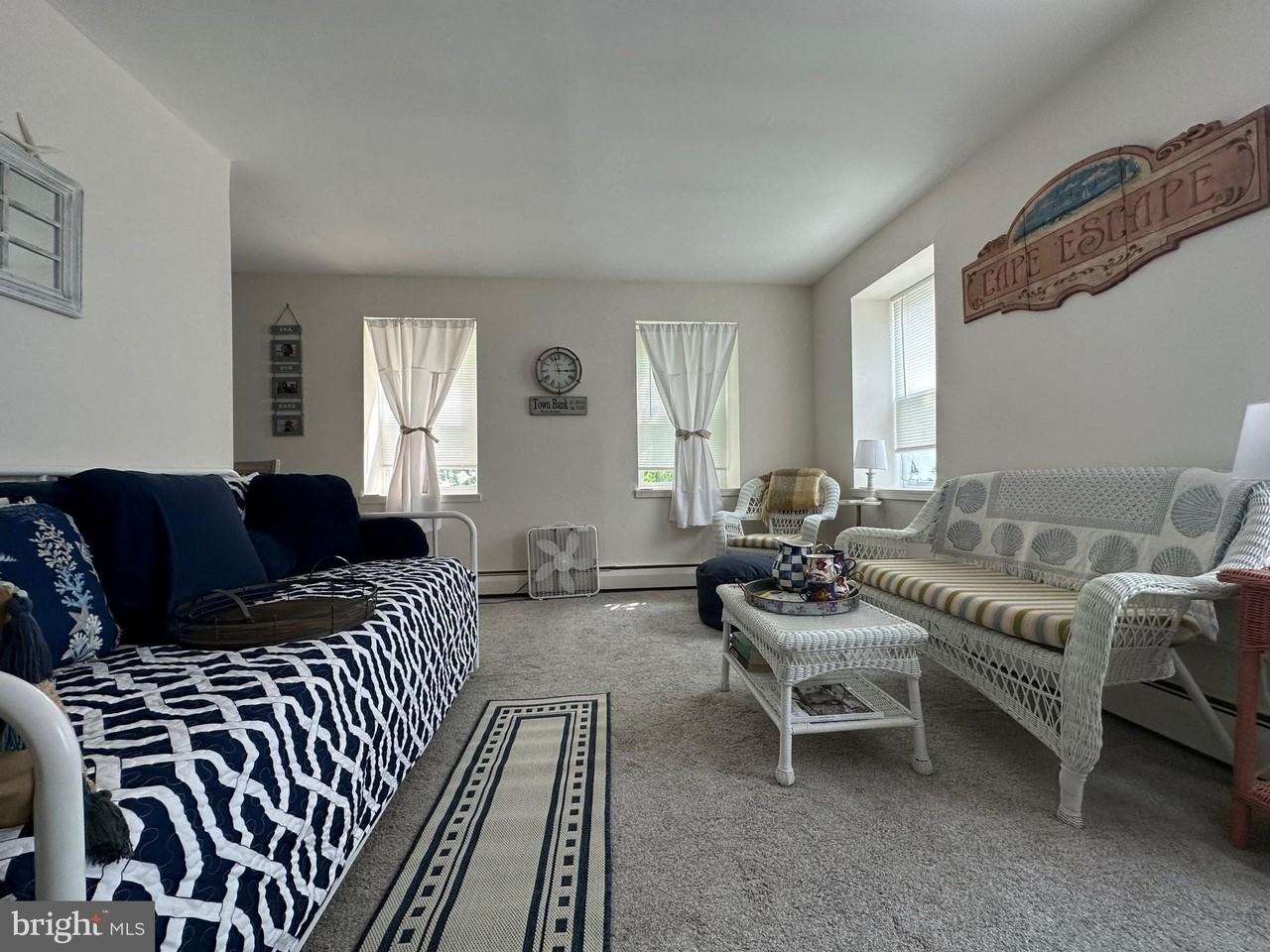 923 Washington St #304 - Photo 5 of 6