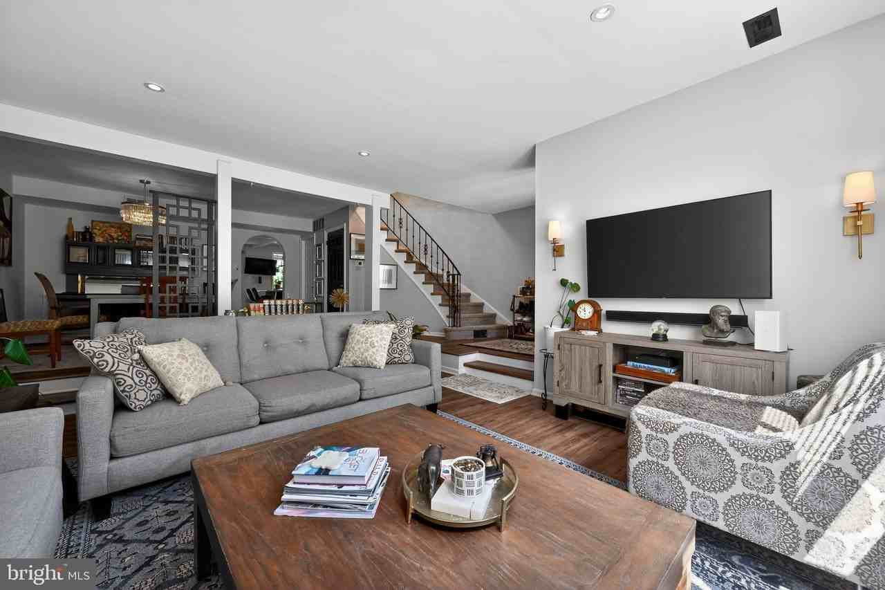 8 Independence Pl - Photo 2 of 18
