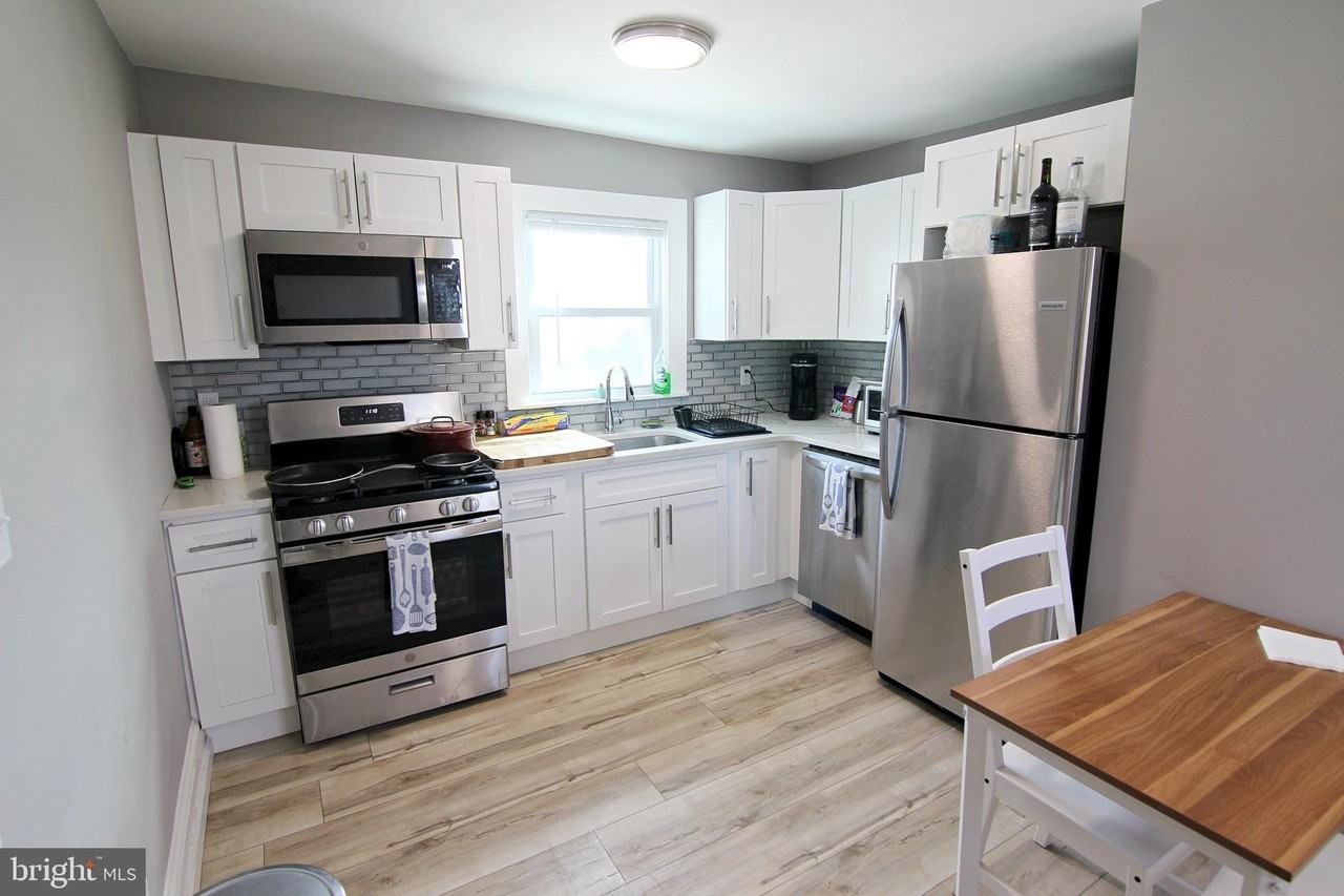 201 Spring Mill Ave #3 - Photo 3 of 11