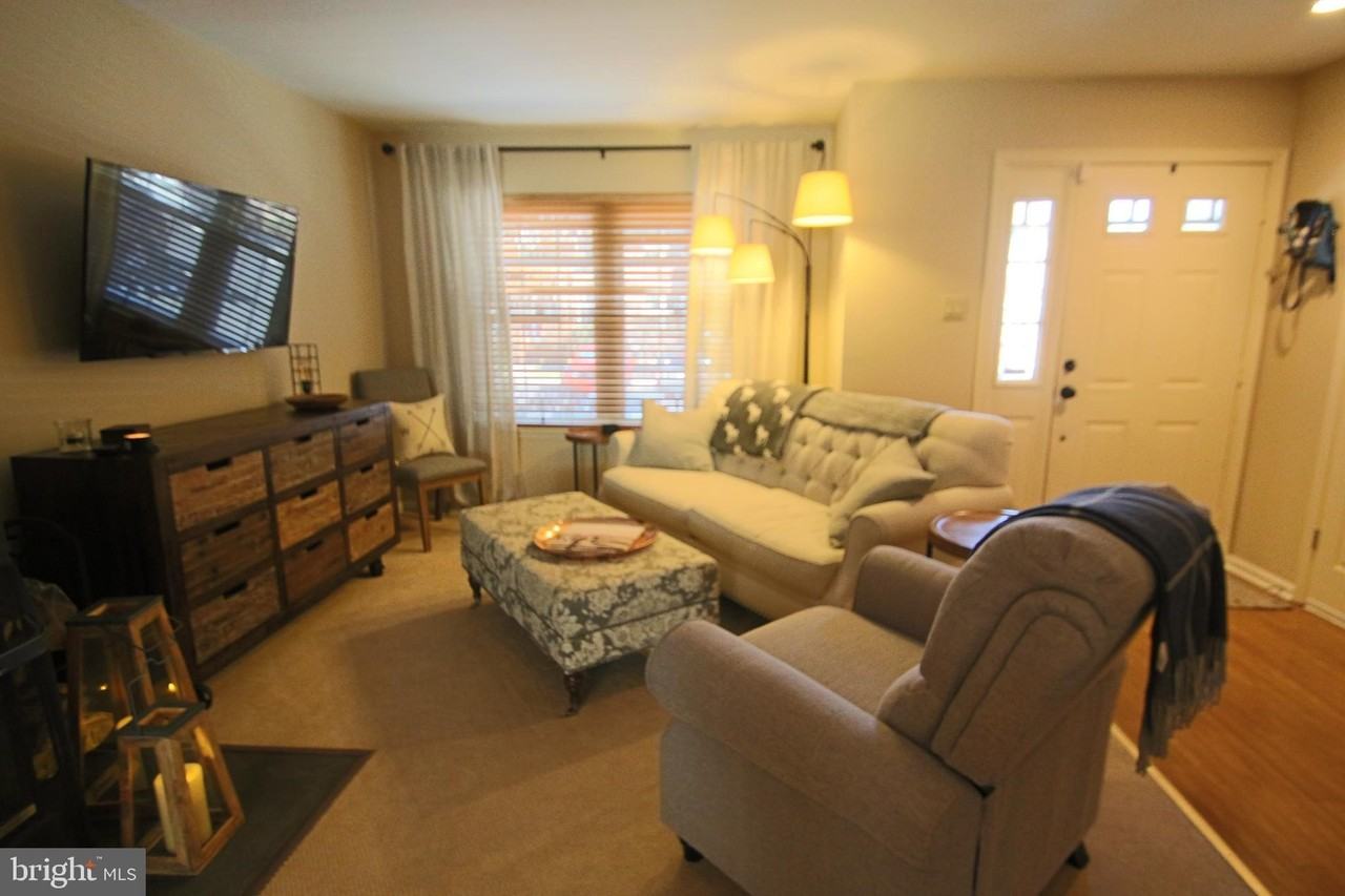 112 Magnolia Ct - Photo 5 of 30