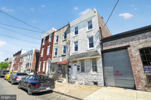 featured image of 2623 Emerald St