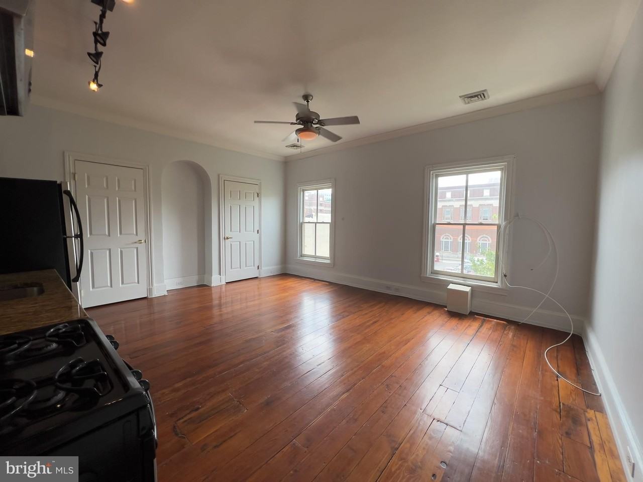 1629 Green St #5 - Photo 3 of 26