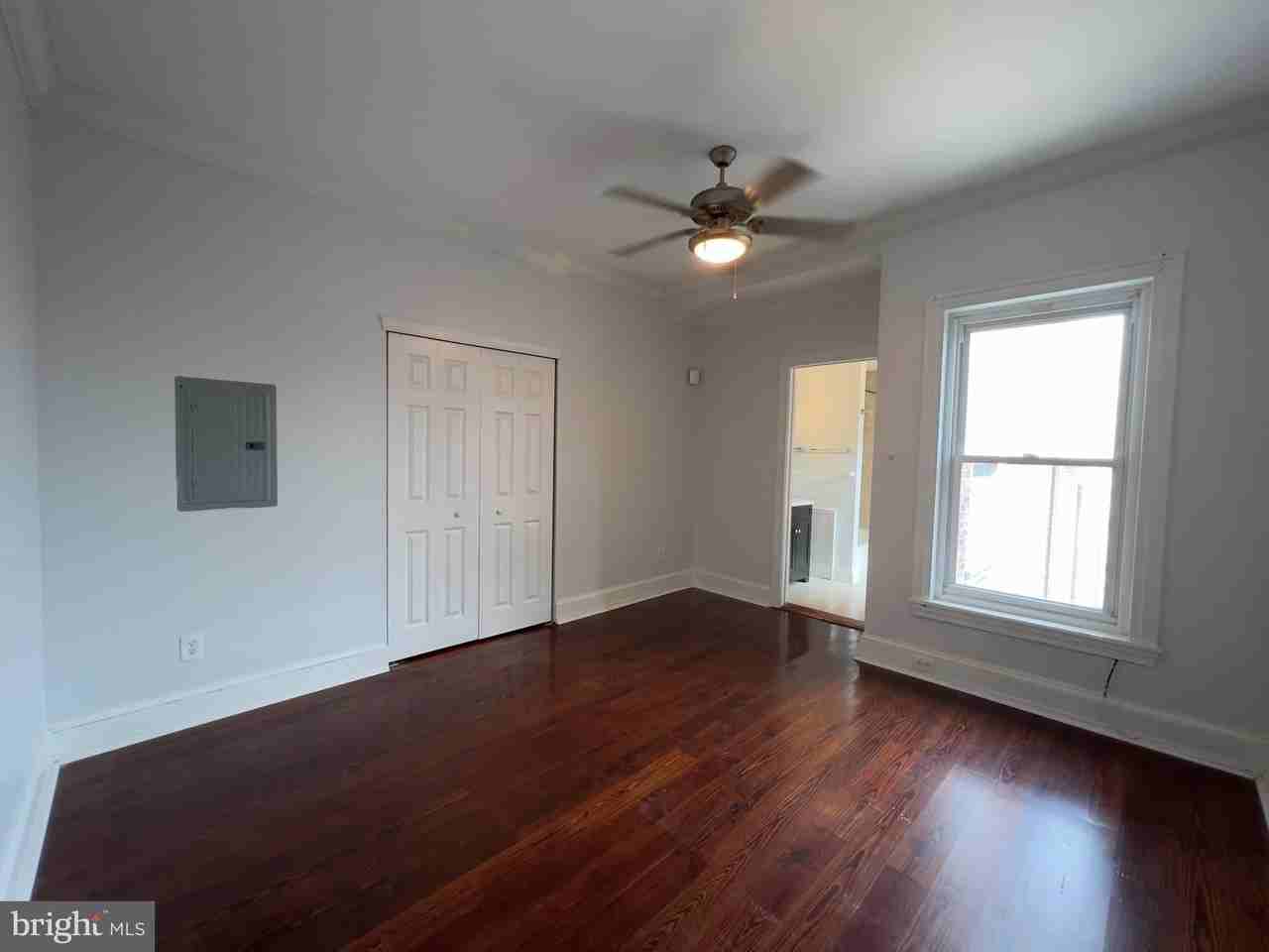 1629 Green St #5 - Photo 7 of 26
