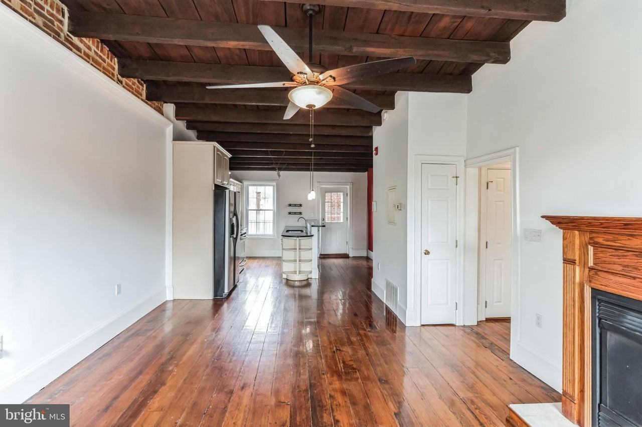 1911 Green St #6 - Photo 6 of 18