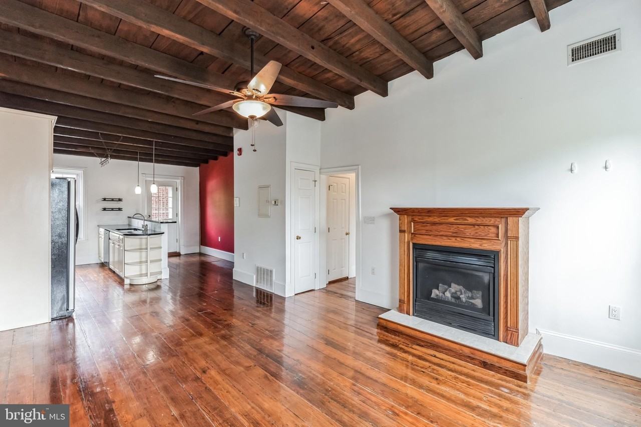 1911 Green St #6 - Photo 7 of 18