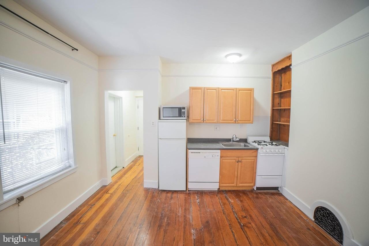 1928 Spruce St #3R - Photo 3 of 13