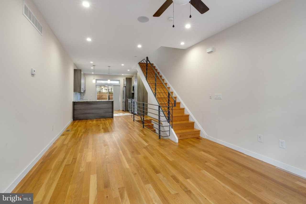 2242 Wilder St - Photo 3 of 41