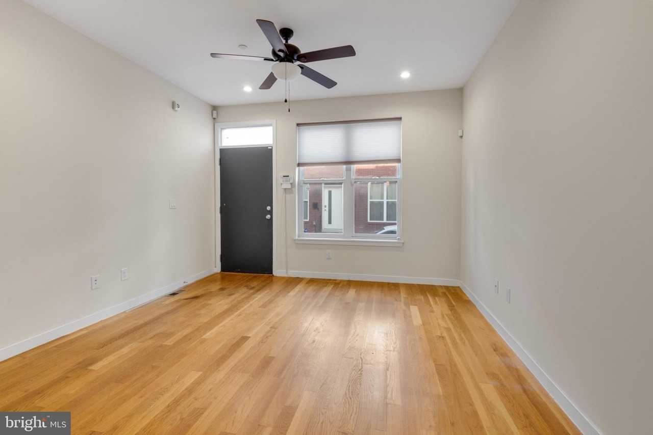 2242 Wilder St - Photo 4 of 41