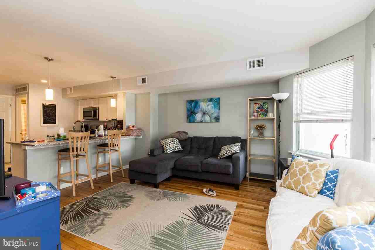 941 New Market St #B - Photo 5 of 19