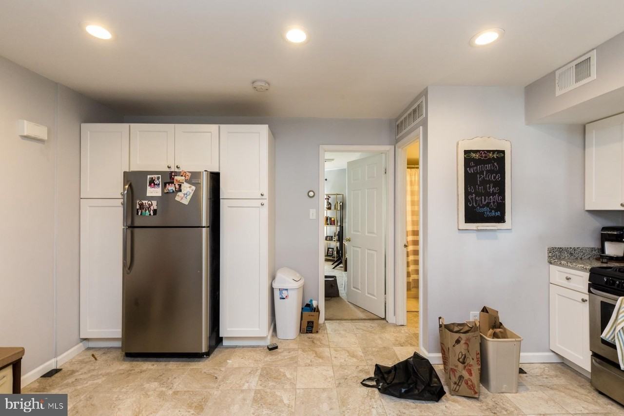 941 New Market St #B - Photo 6 of 19