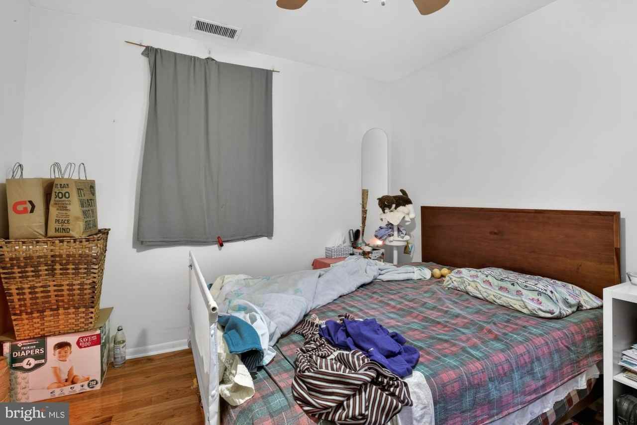1928 South St #3R - Photo 5 of 9