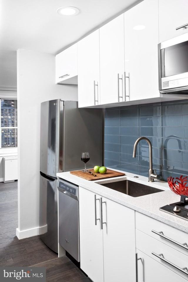 1810 Rittenhouse Sq #2102 - Photo 2 of 16