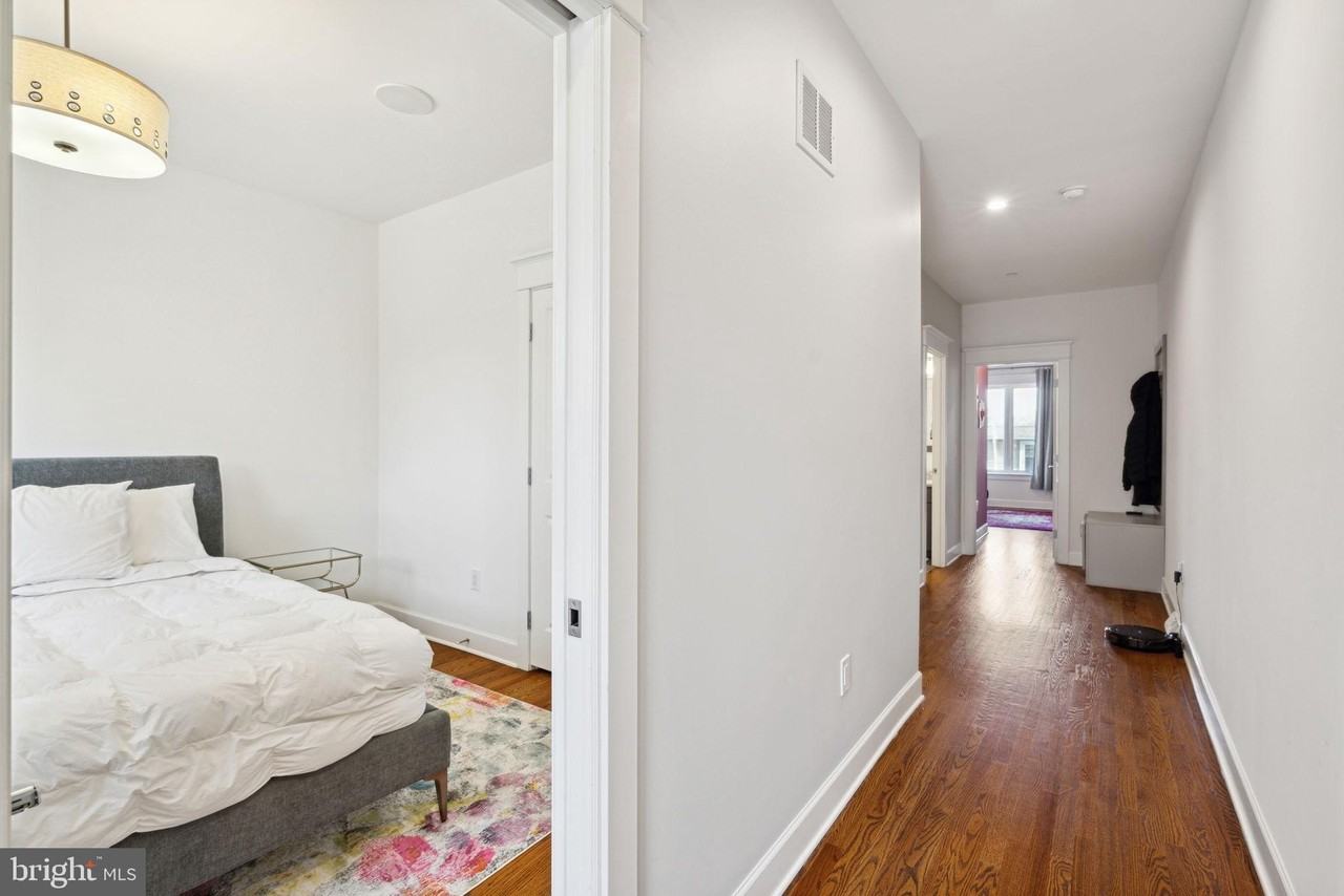 325 Wright St - Photo 6 of 20