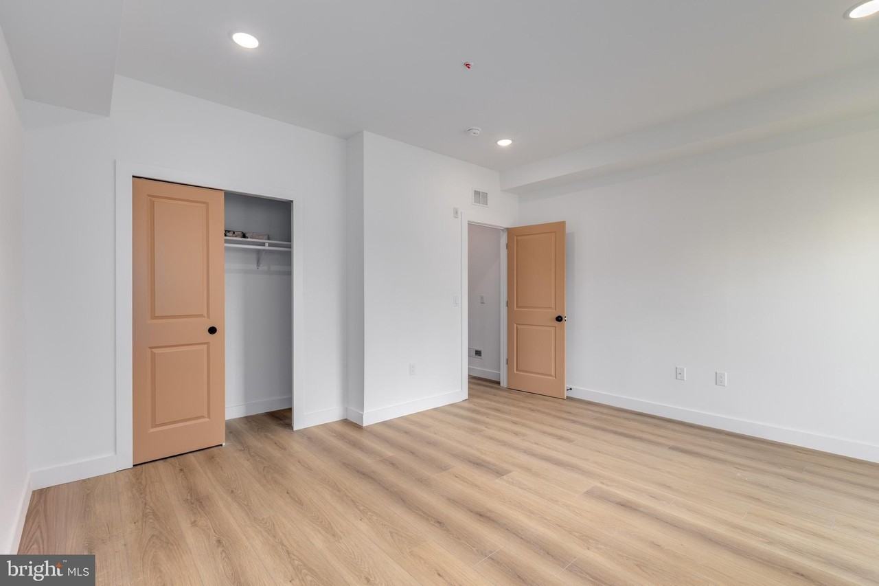 2502 N 10th St #2 - Photo 5 of 9