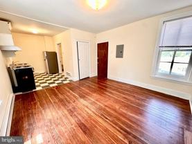 30 W Penn St #2R - Photo 1 of 1