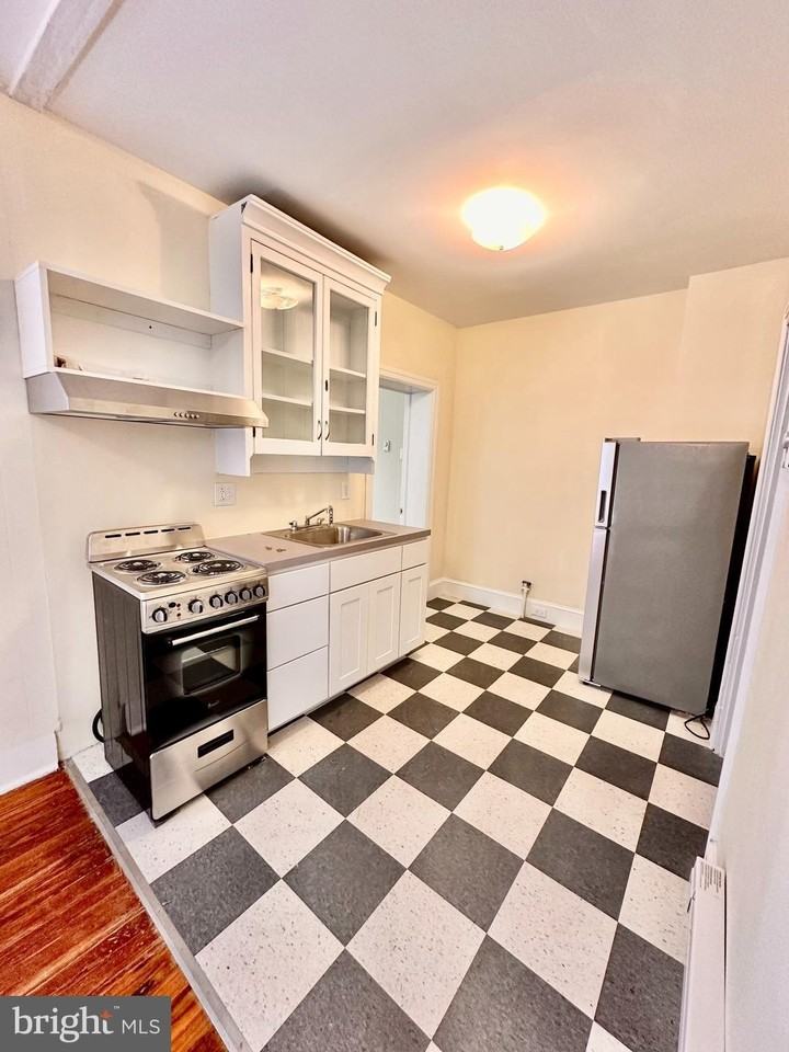 30 W Penn St #2R - Photo 4 of 9