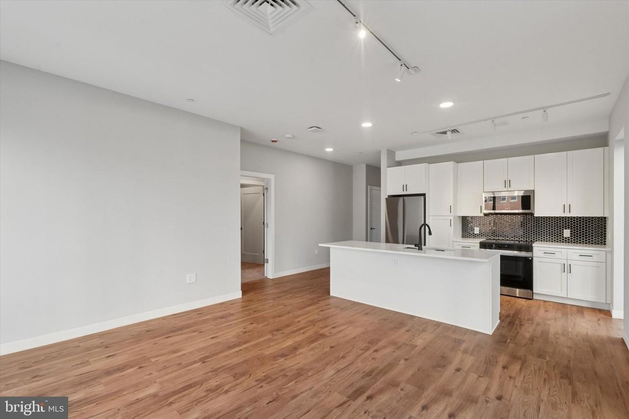 1219 Constitution Ave #2158