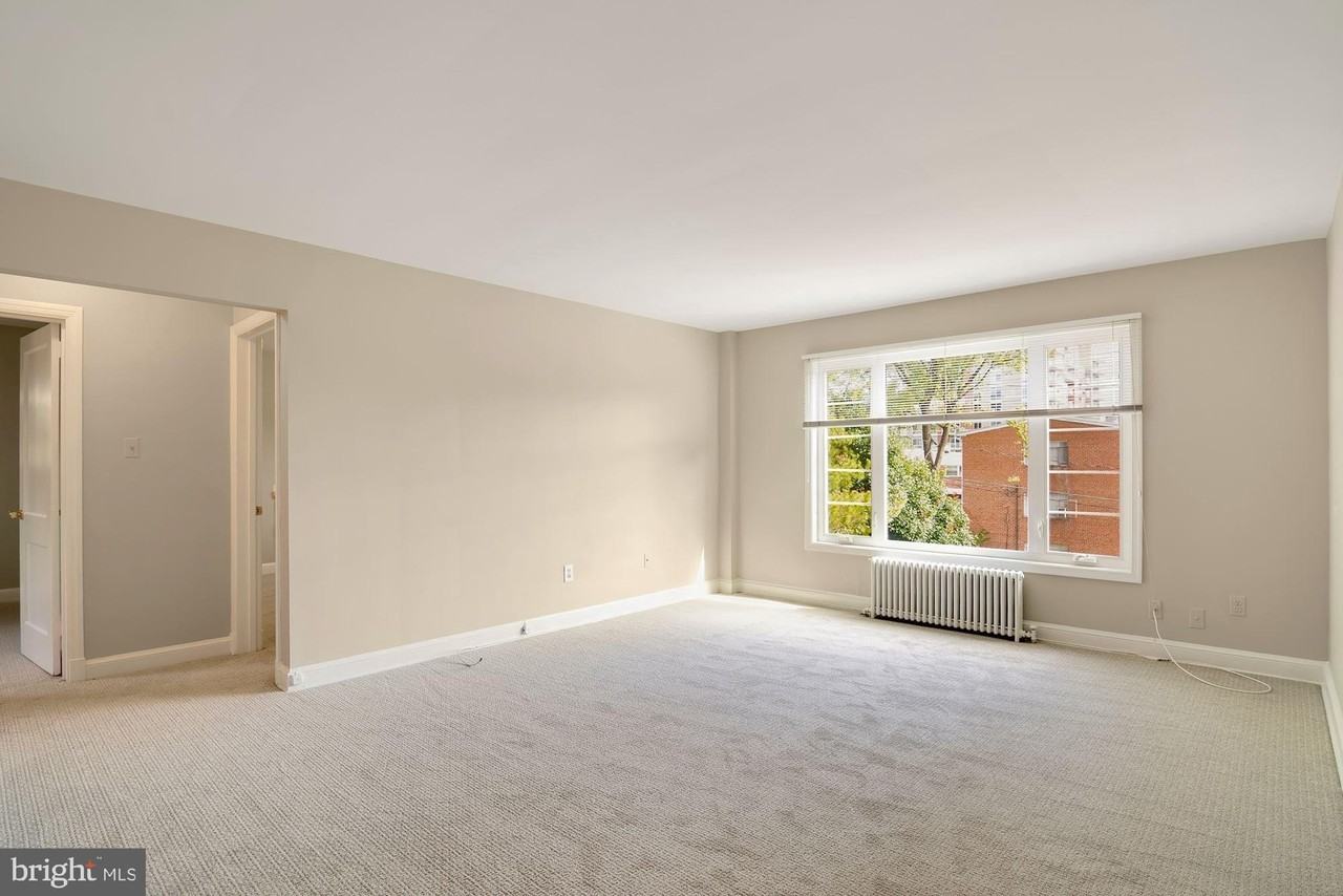 1410 N Quinn St #7 - Photo 3 of 15