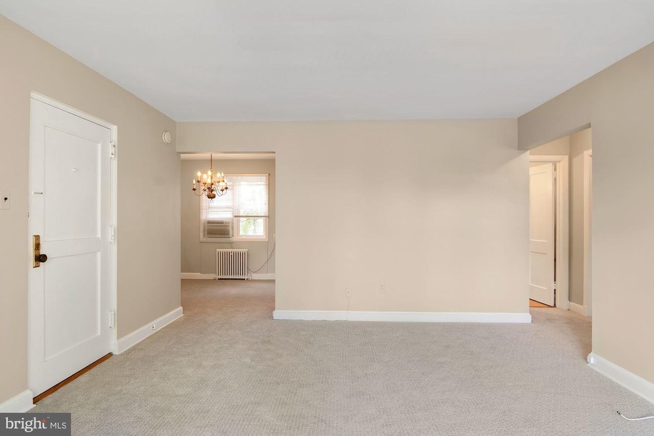 1410 N Quinn St #7 - Photo 4 of 15
