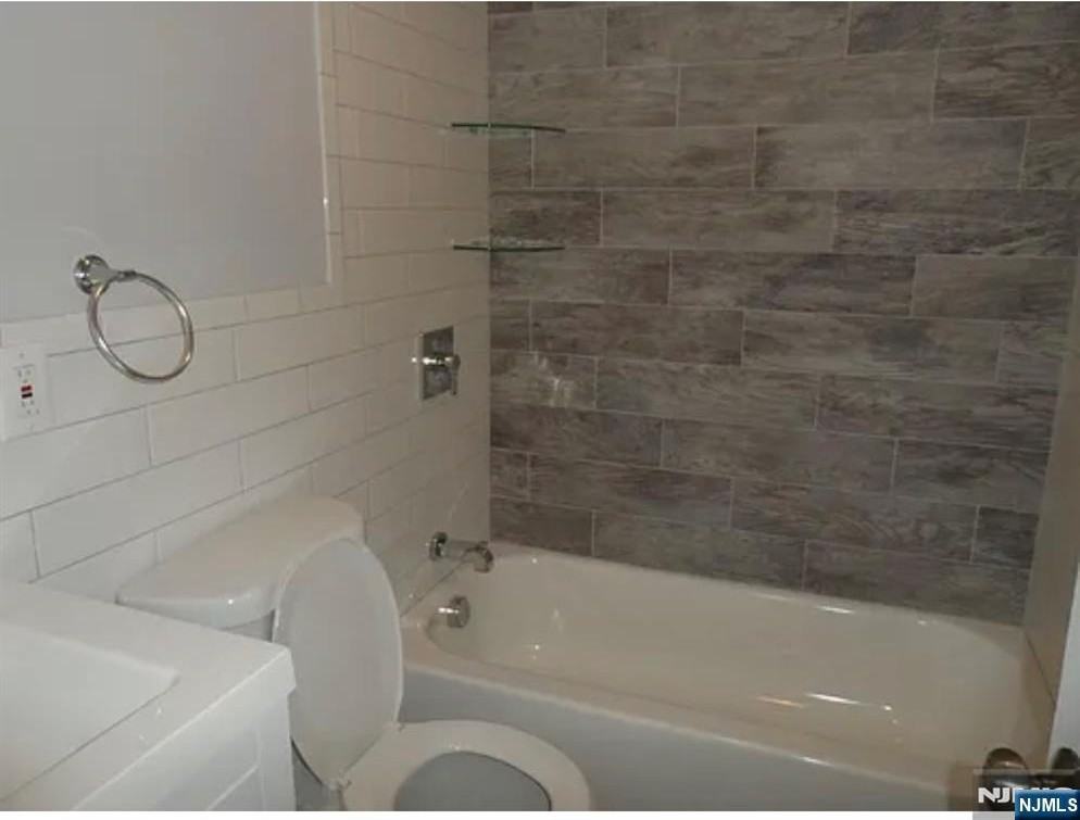 209 Avenue F ##2 - Photo 3 of 6