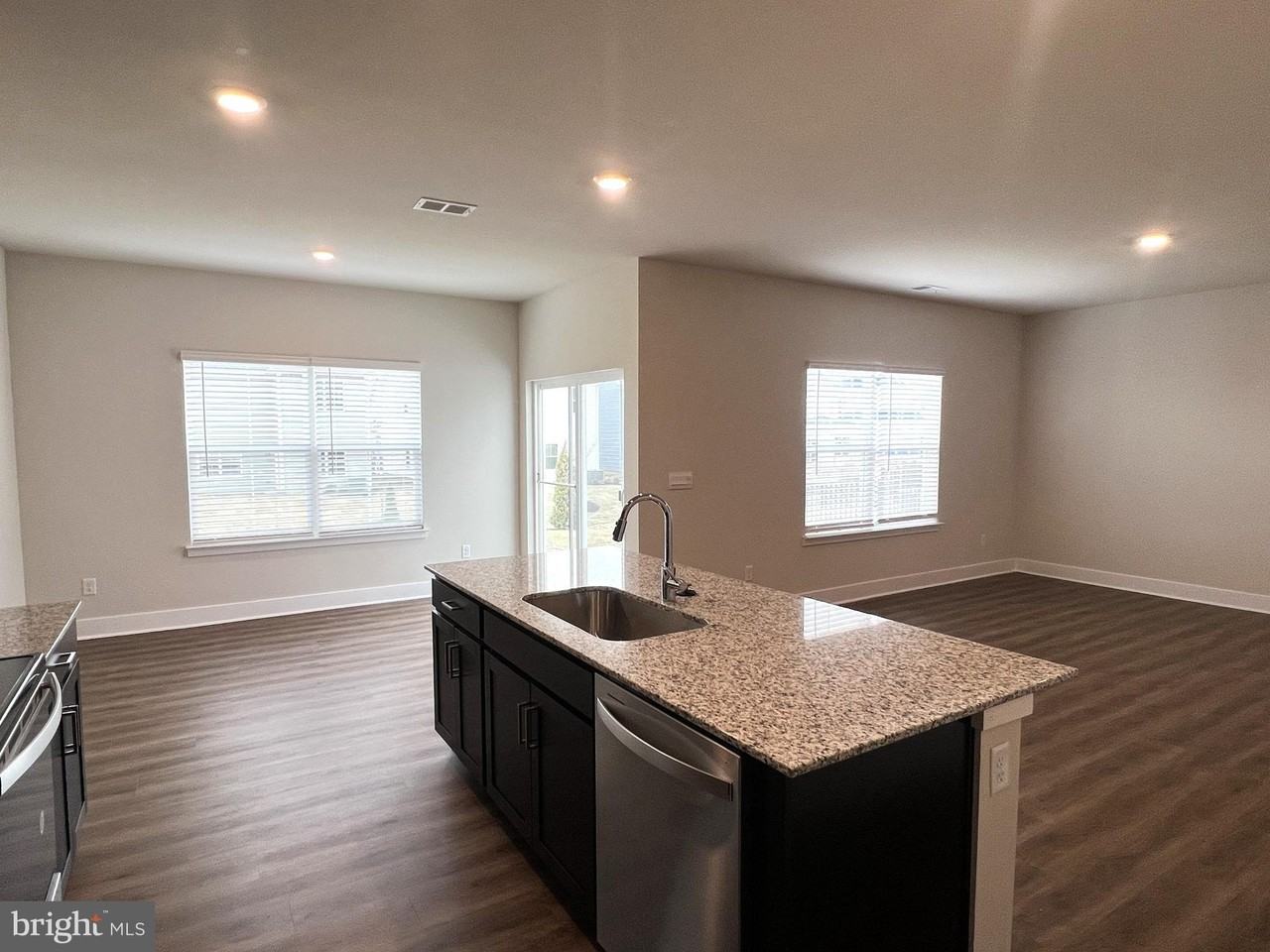 130 Charing Cross Dr - Photo 6 of 22