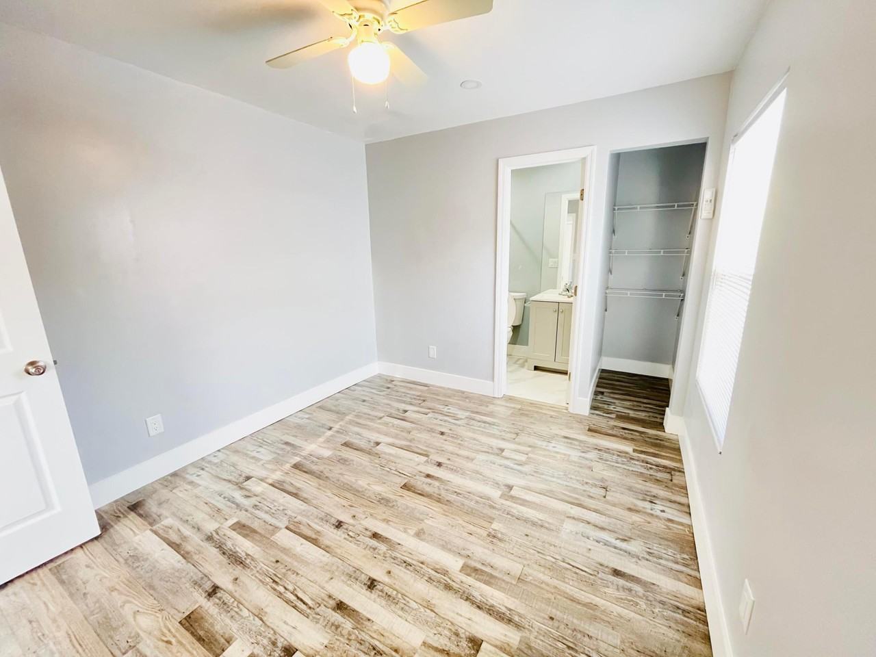 909 N C St - Photo 5 of 23