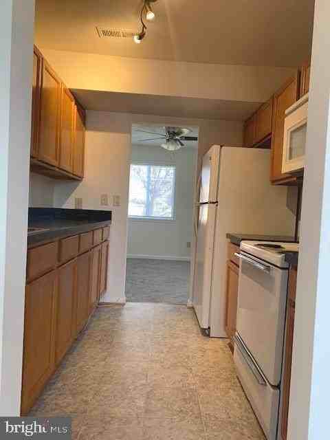 15 Coventry Ct - Photo 7 of 15