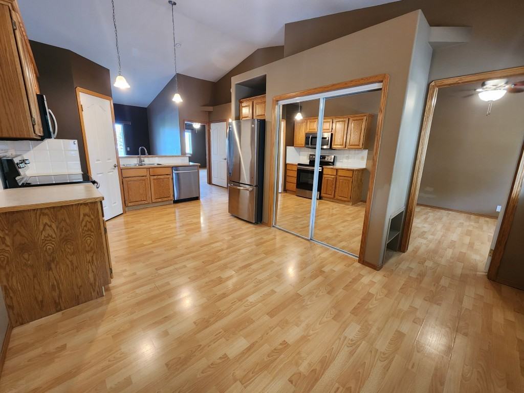 95 Brent Blvd #206 - Photo 3 of 28