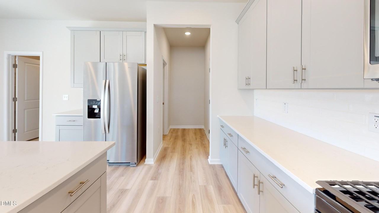 920 Crow Branch Dr - Photo 5 of 32