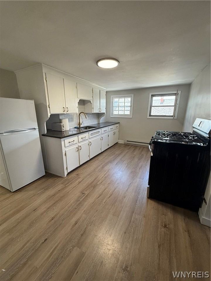 579 Crescent Ave - Photo 4 of 5