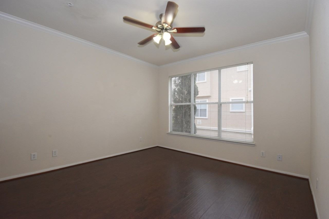 12707 Boheme Dr - Photo 4 of 25