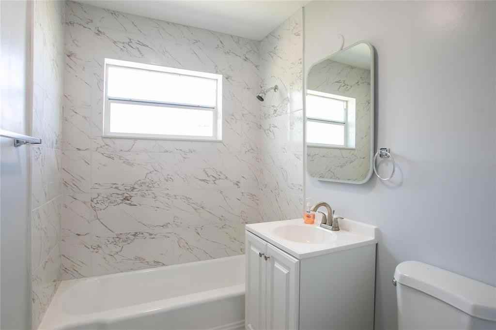 1135 Nw 6th Ave - Photo 7 of 9