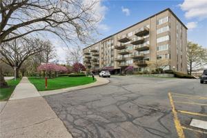 featured image of 1400 East Ave