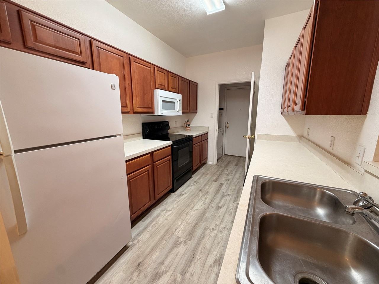 3501 White Settlement Rd - Photo 2 of 10