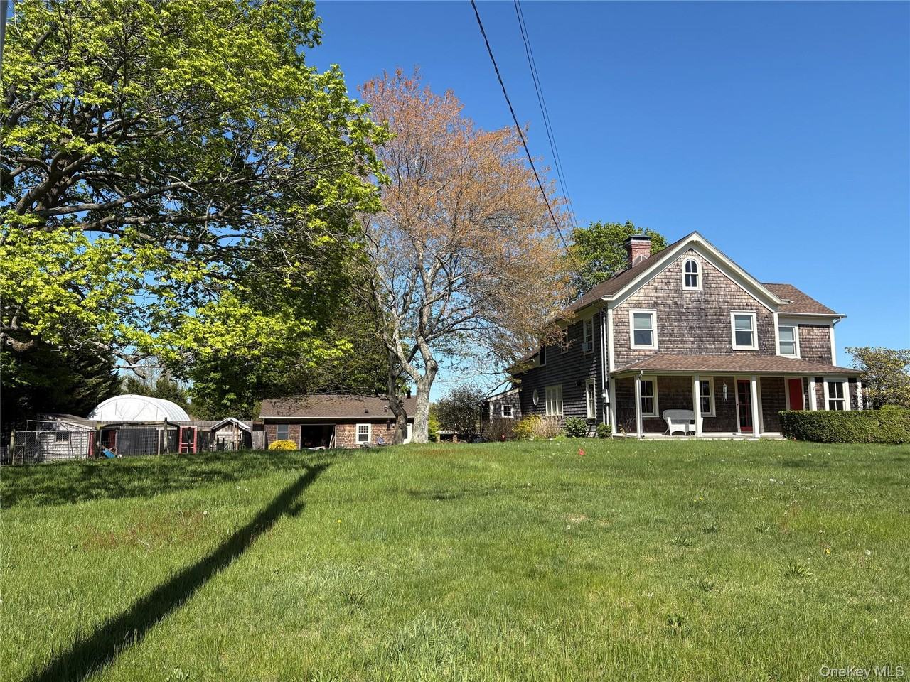 184 Twomey Ave - Photo 2 of 2