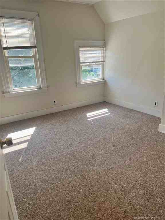 250 Willow St - Photo 2 of 14