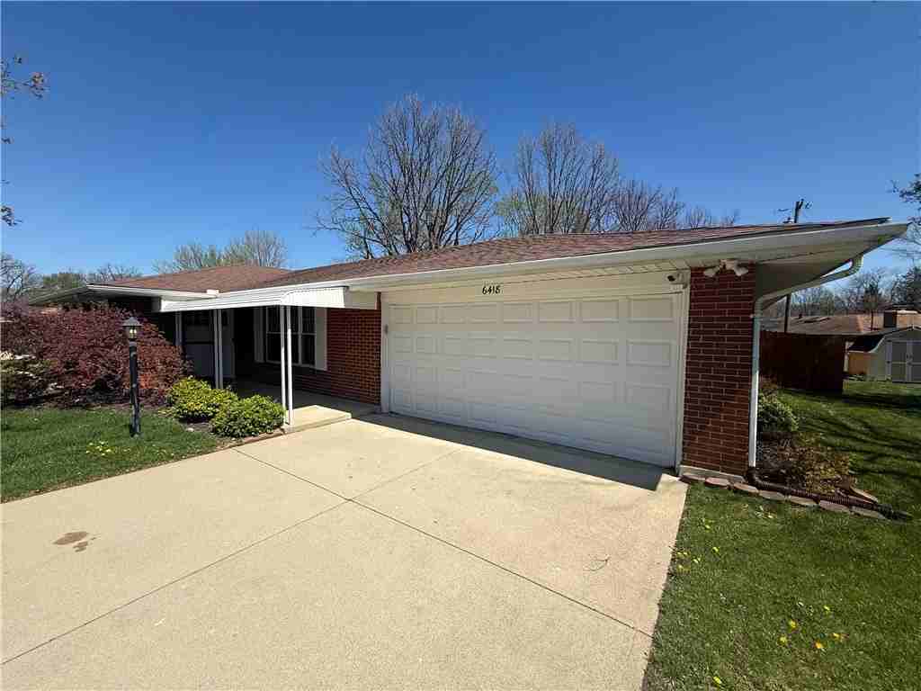 6418 Oakhurst Pl - Photo 2 of 19
