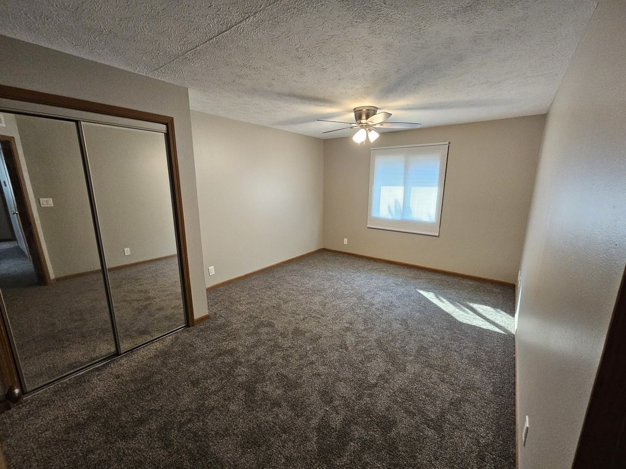2612 J St #4 - Photo 4 of 10