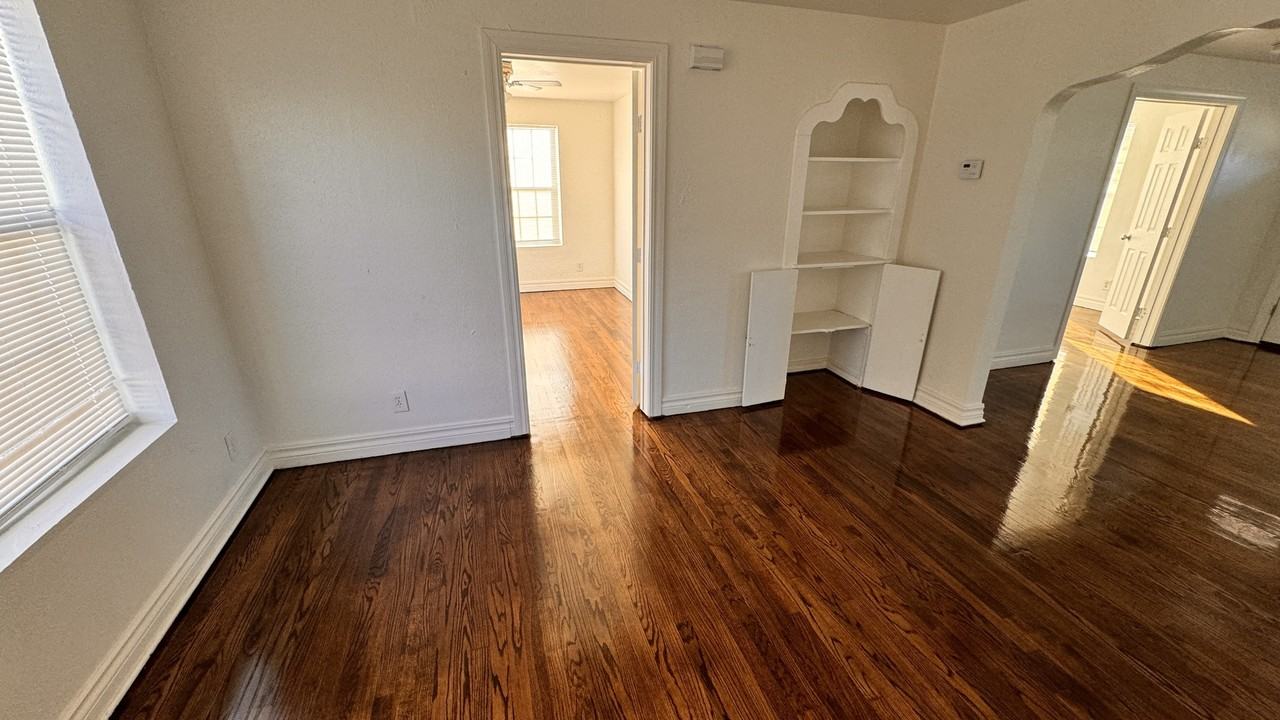 1148 N Lottie Ave #1 - Photo 5 of 5
