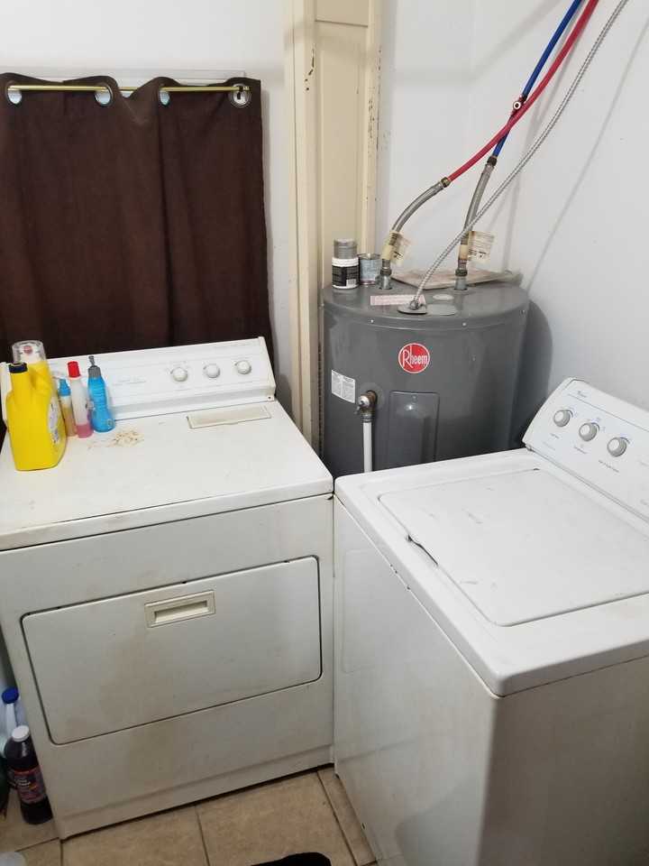 1094 Niagara Street - Photo 5 of 12