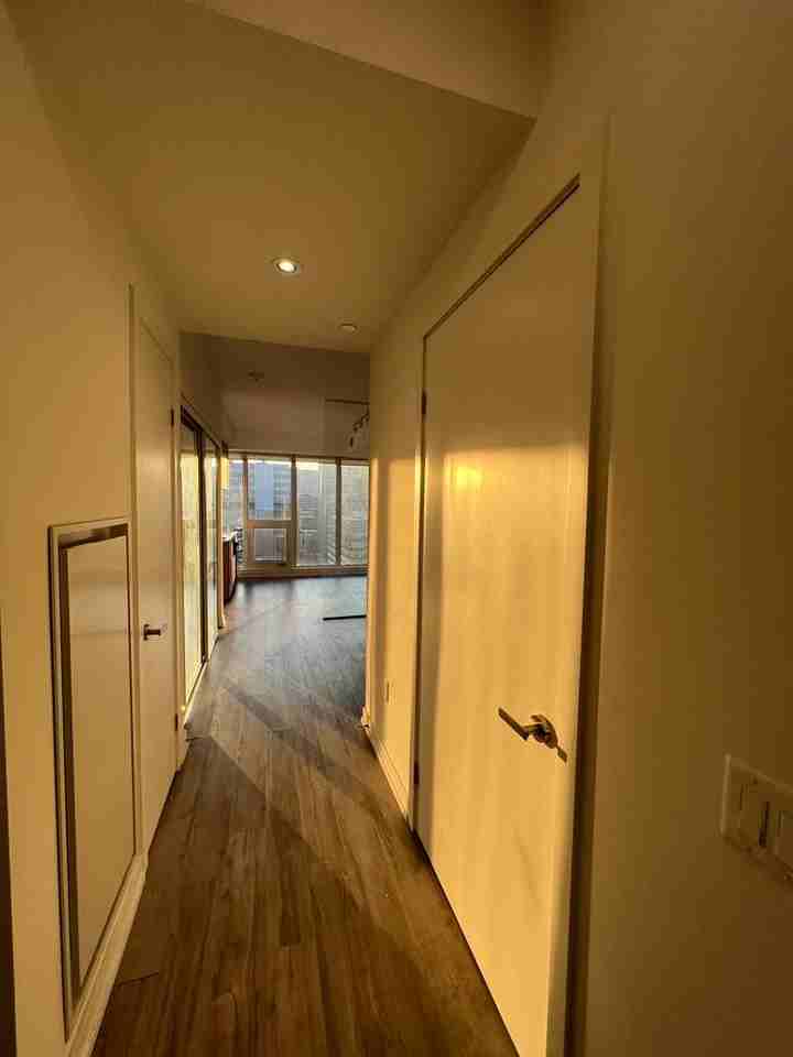 77 Shuter Street - Photo 3 of 30