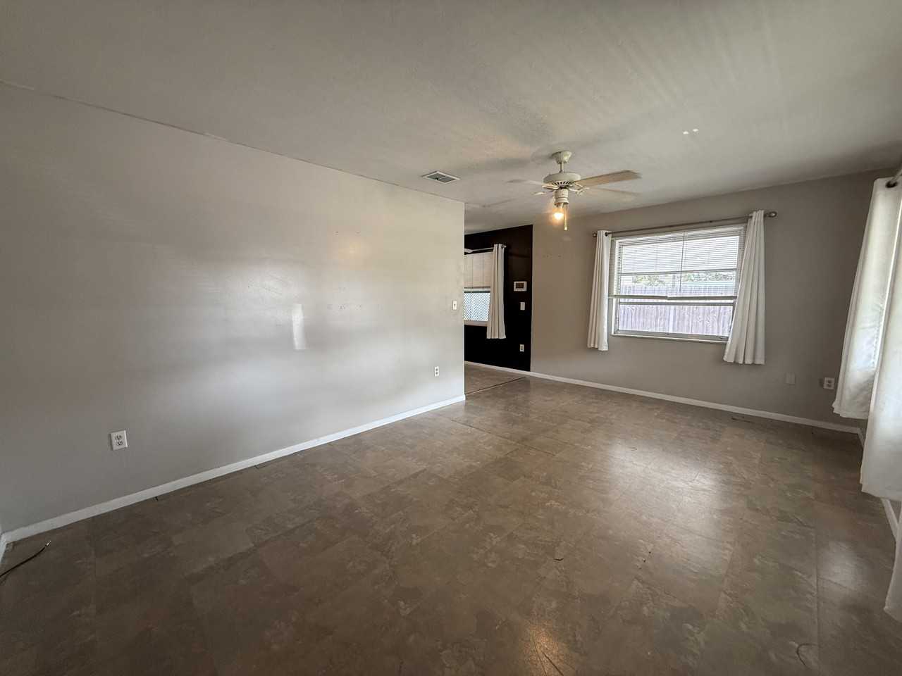 2402 9th St E #1 - Photo 4 of 18