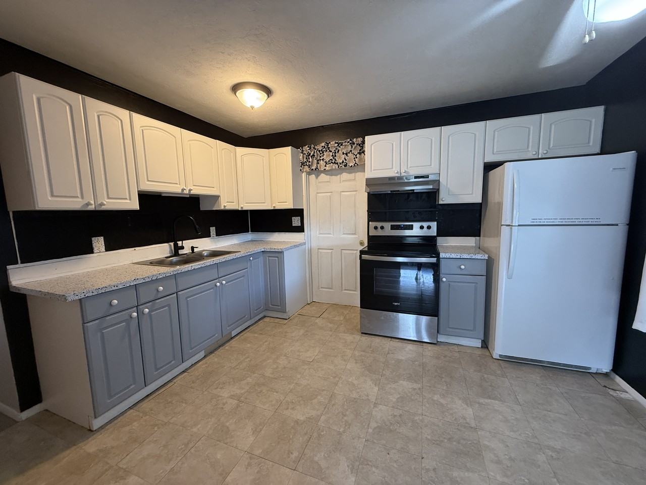 2402 9th St E #1 - Photo 6 of 18