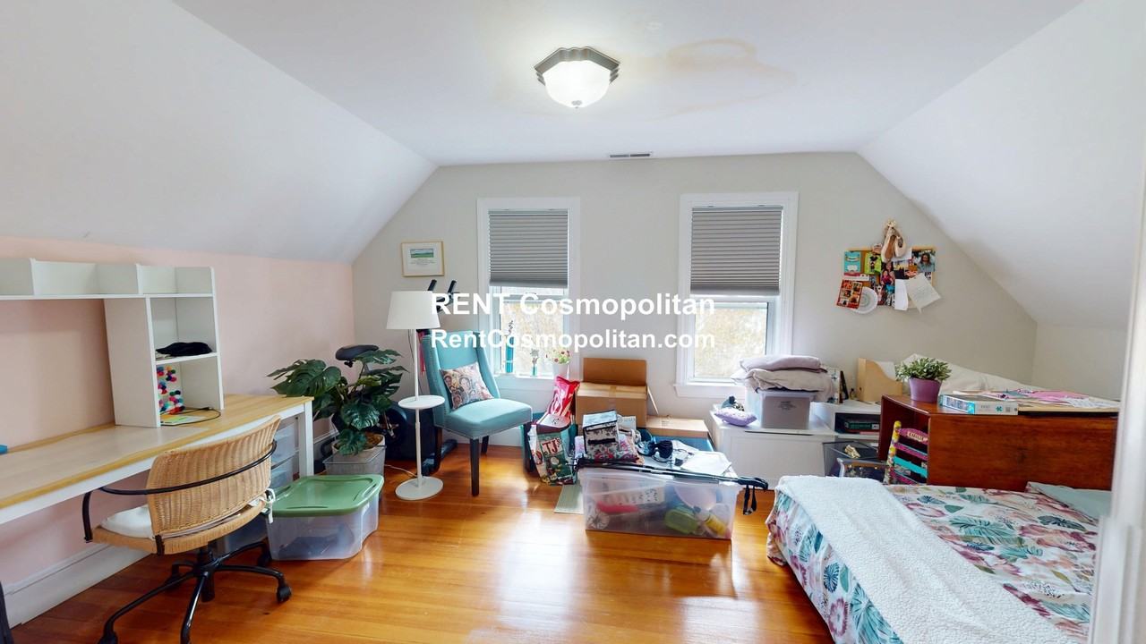 27 Melrose St #2 - Photo 5 of 16