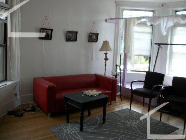 Beacon St #2 - Photo 4 of 9